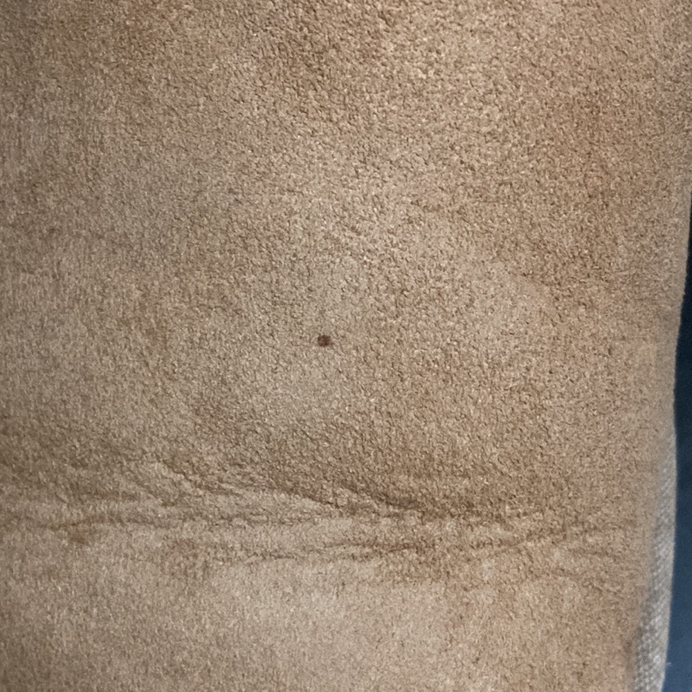 Size 8 Bailey Button Ugg Boots - image 4